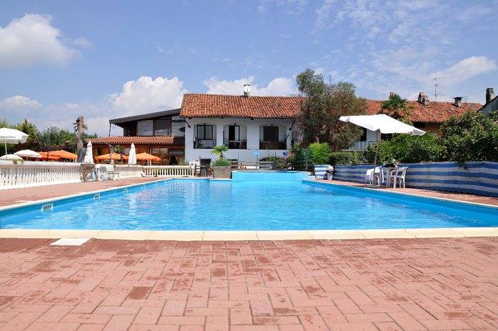 Piscina Condo Club